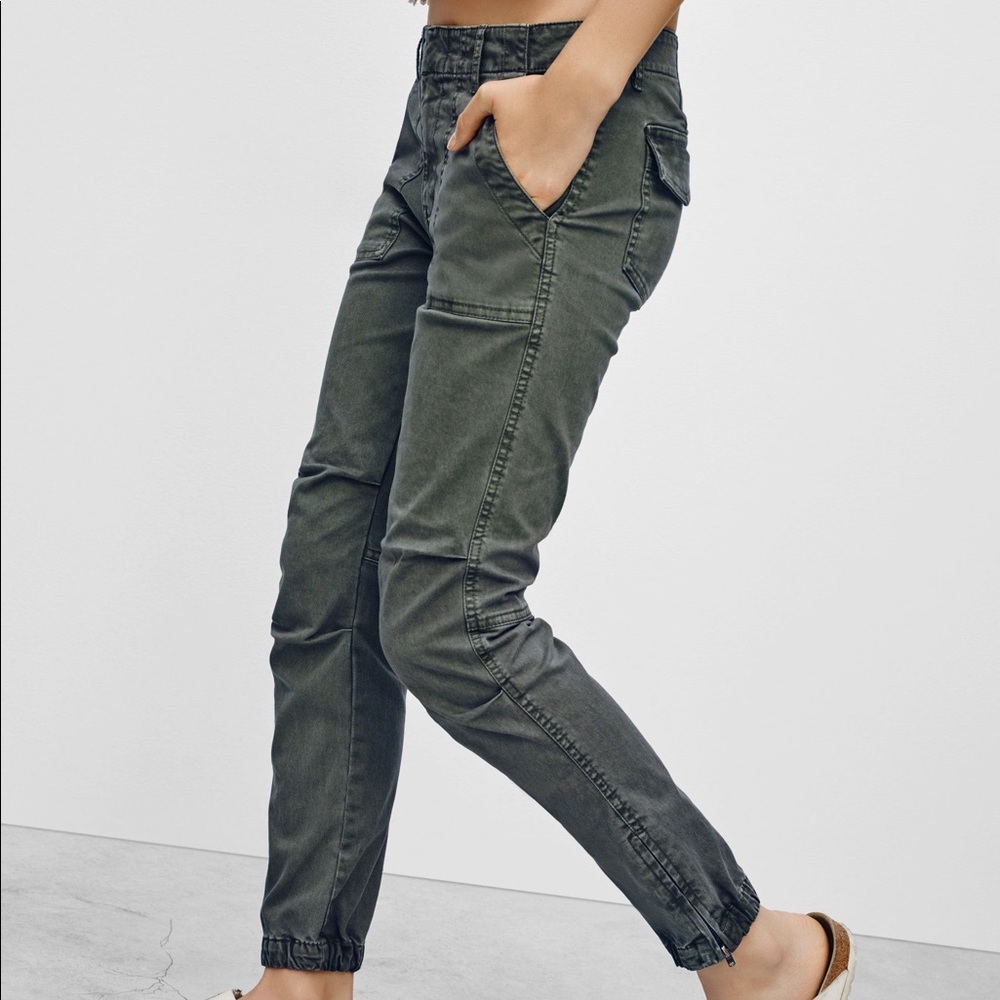 Aritzia Golden by TNA pants